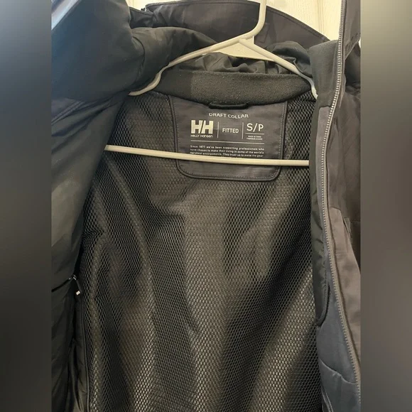 Helly Hansen Women’s Charcoal Ski/Snowboard Jacket - Picture 5 of 10